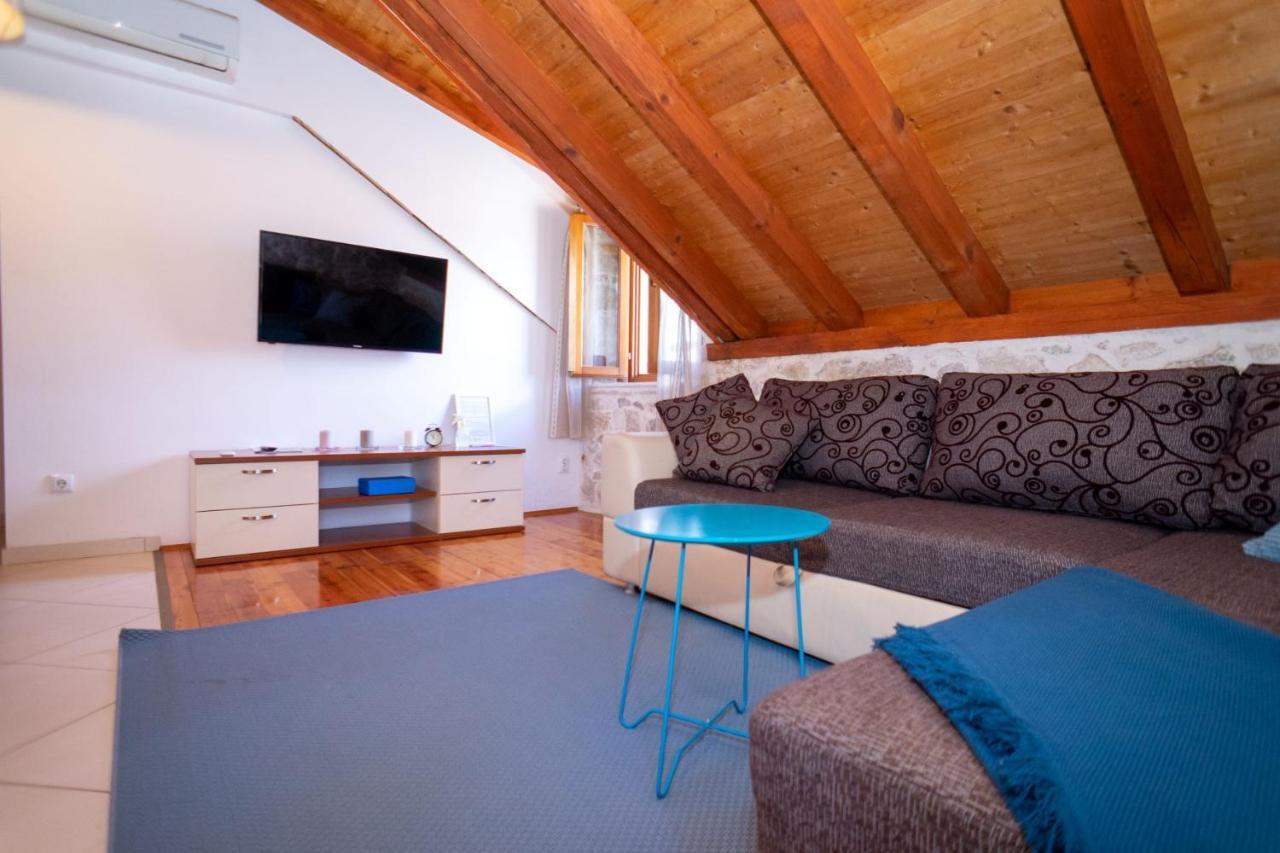 Villa Stone House Marino Traù Esterno foto