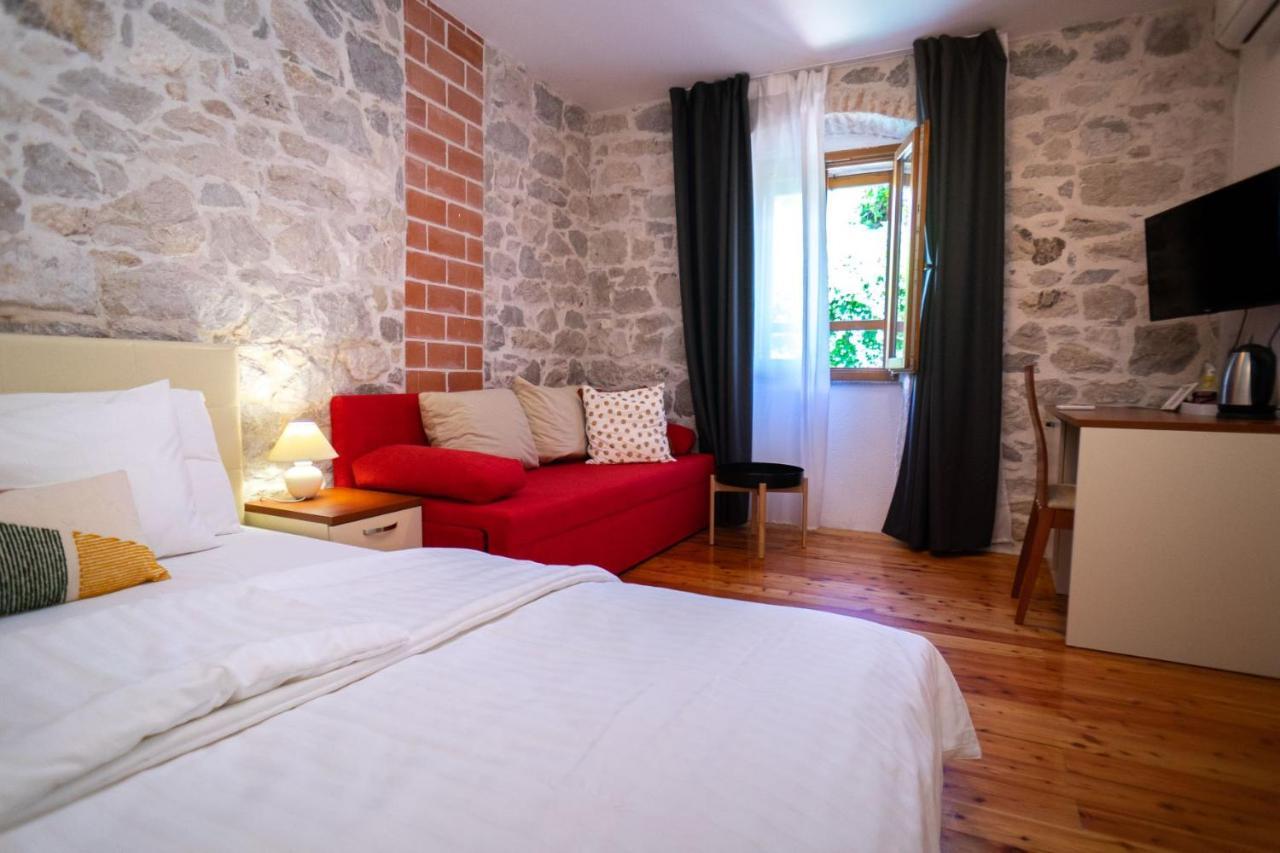 Villa Stone House Marino Traù Esterno foto