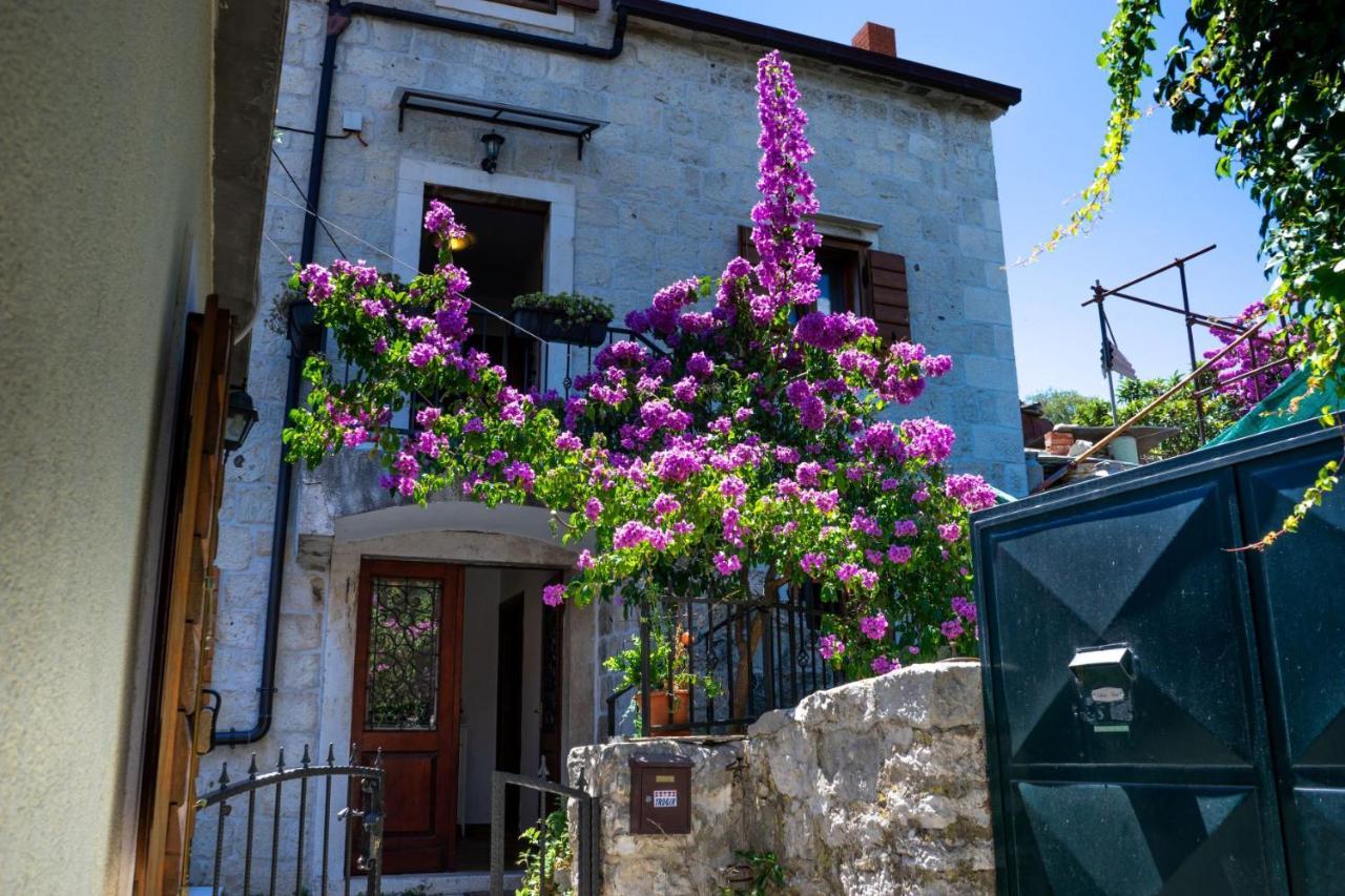 Villa Stone House Marino Traù Esterno foto