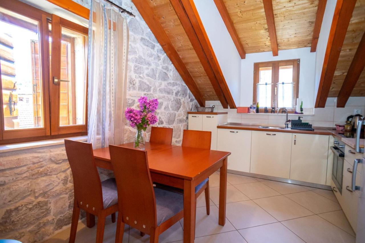 Villa Stone House Marino Traù Esterno foto